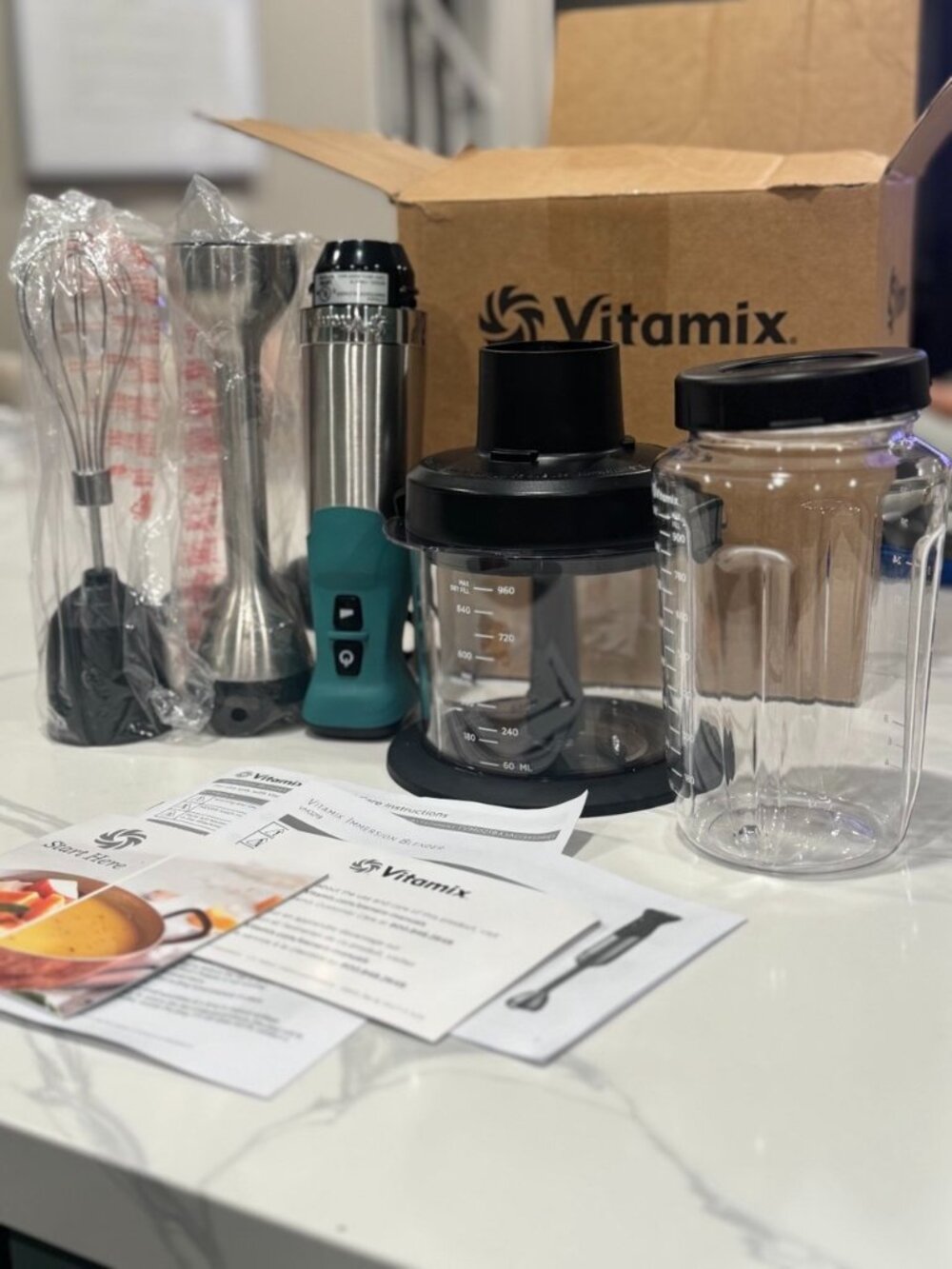 Vitamix VM0219 5 Speed Immersion Blender 4 Piece Kit Whisk Chopper Jar Open Box